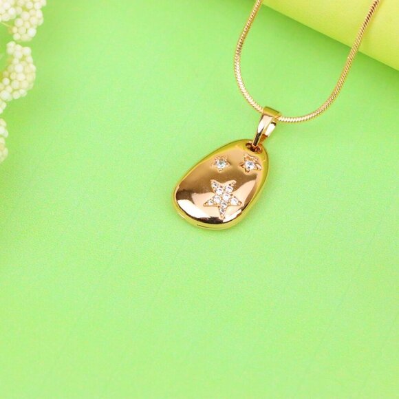 "Rose Gold Oval Pendant with Star Design, XPPT1310 - Picture 3 of 12